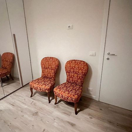 Appartamento Anna - Comfort E Stile In Centro Storico Imola Luaran gambar