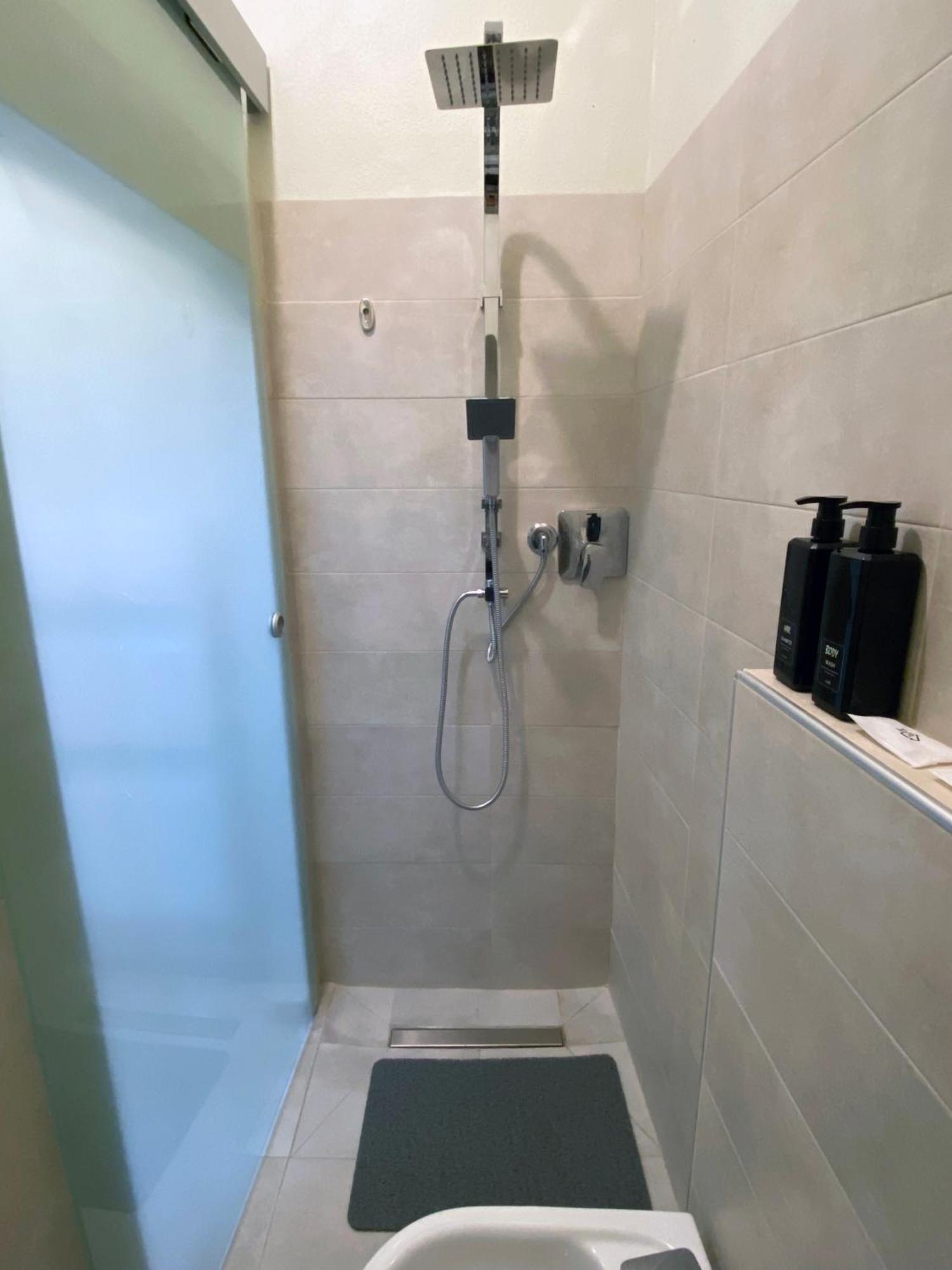 Appartamento Anna - Comfort E Stile In Centro Storico Imola Luaran gambar