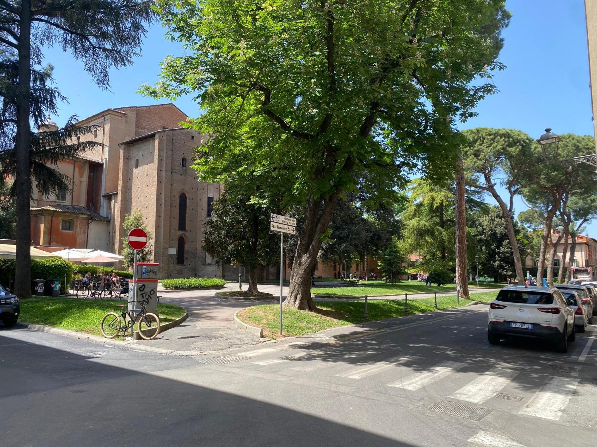Appartamento Anna - Comfort E Stile In Centro Storico Imola Luaran gambar