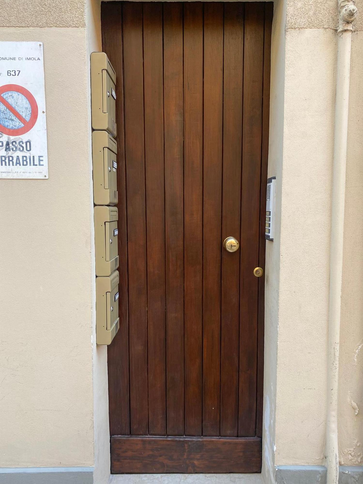 Appartamento Anna - Comfort E Stile In Centro Storico Imola Luaran gambar